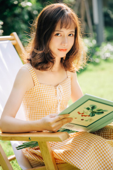 美女把尿口扒开灌牛奶
